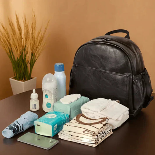 Que mettre dans un sac à langer de luxe ? (Liste complète et conseils pratiques)