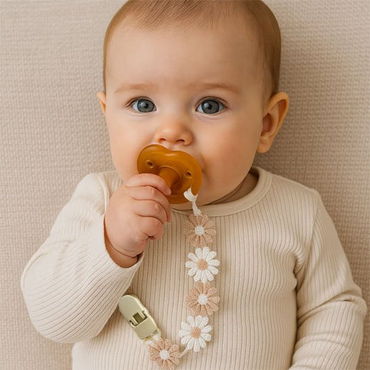 Attache tetine à fleur idéal pour fille 