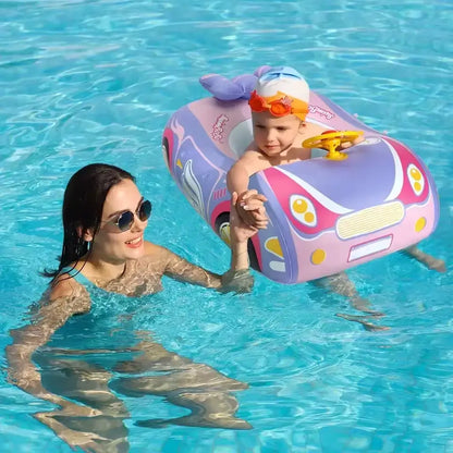 Bébé et maman dans piscine avec bouee bebe piscine à ombrelle pour baignade securisée et moment de complicité