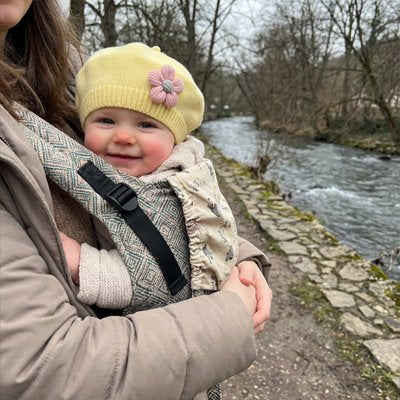 Bonnet bébé fille jaune avec motif fleur mignonne