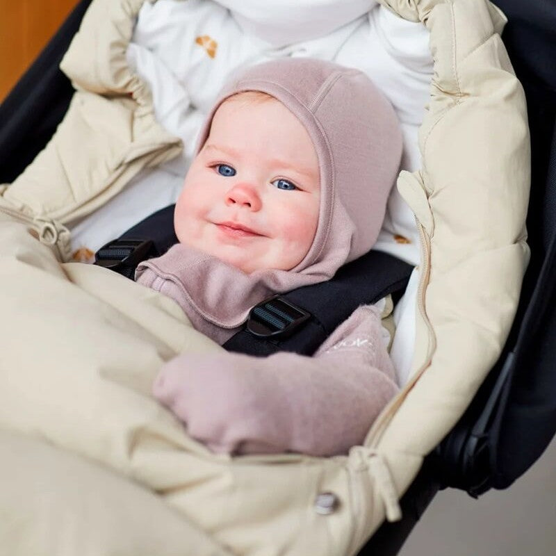 Chancelière bébé chaude pour protéger du froid en balade
