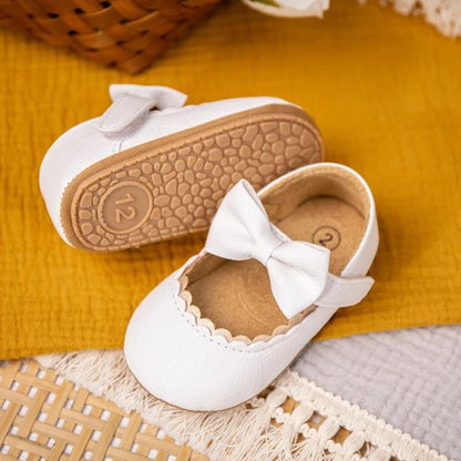 Chaussure bebe fille en cuir blanc très chic