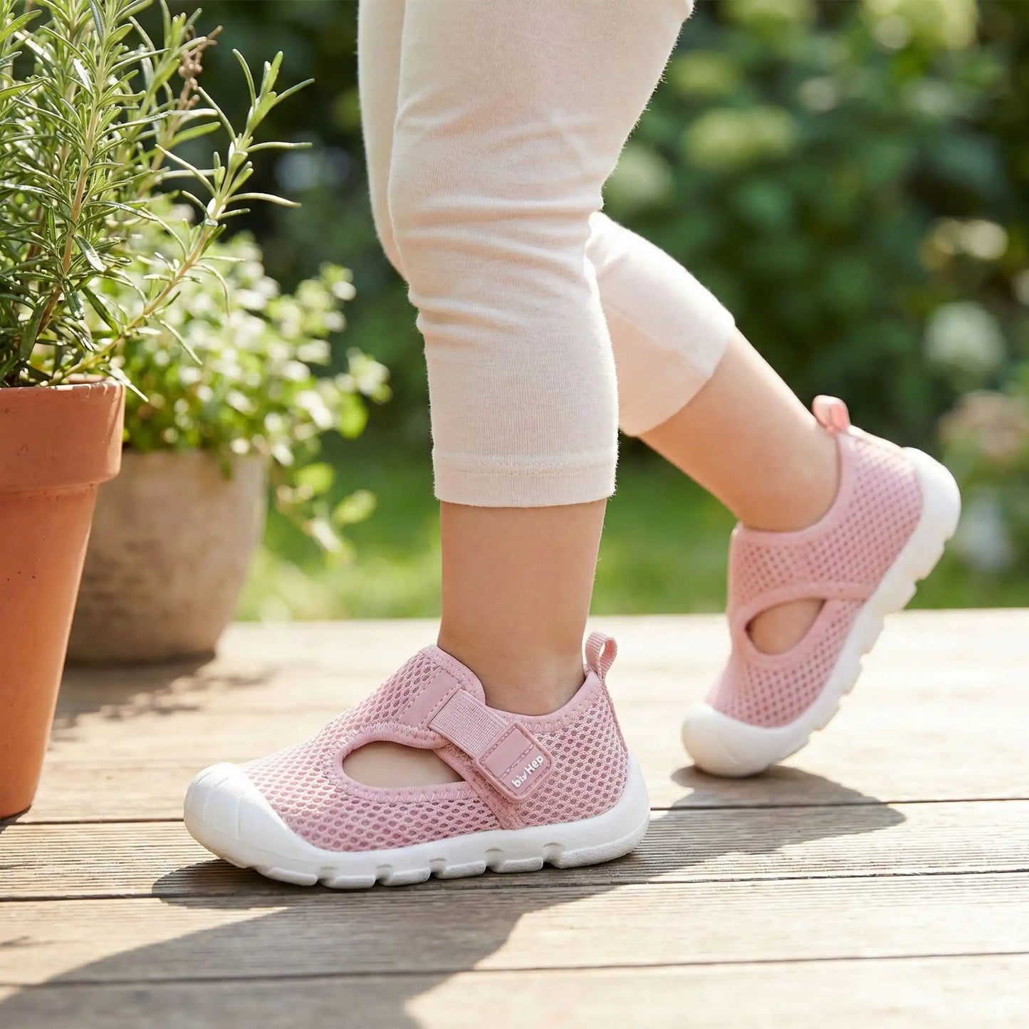 Chaussure bebe rose respirante élégante pour premiers pas