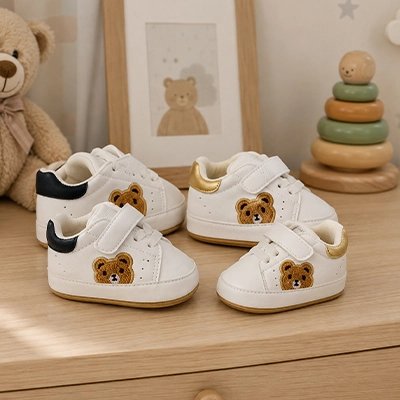 Chaussure bébé souple blanche pour premiers pas