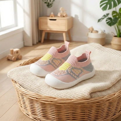 Chaussures bebe fille rose au style charmant et élégant