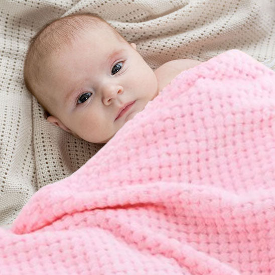 couverture-bébé-douce-rose