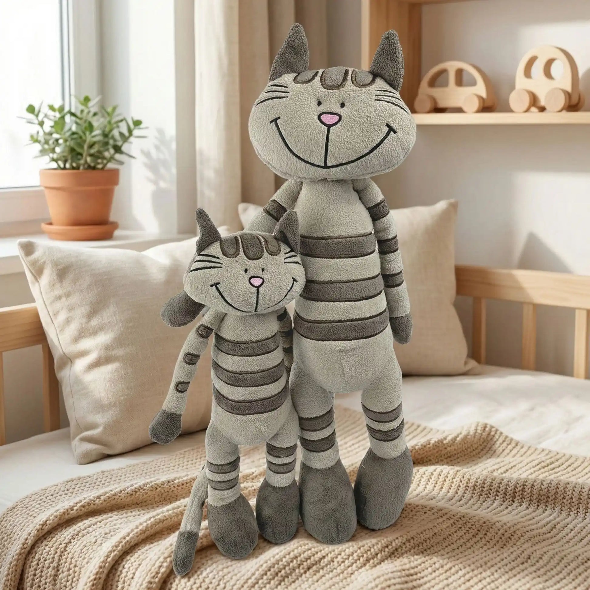 Doudou chat avec chaton mignon, peluche douce et réconfortante pour bébé