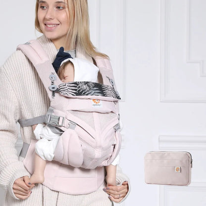 Porte bebe flexible rose avec pochette au design élégant offrant confort et praticité pour les sorties